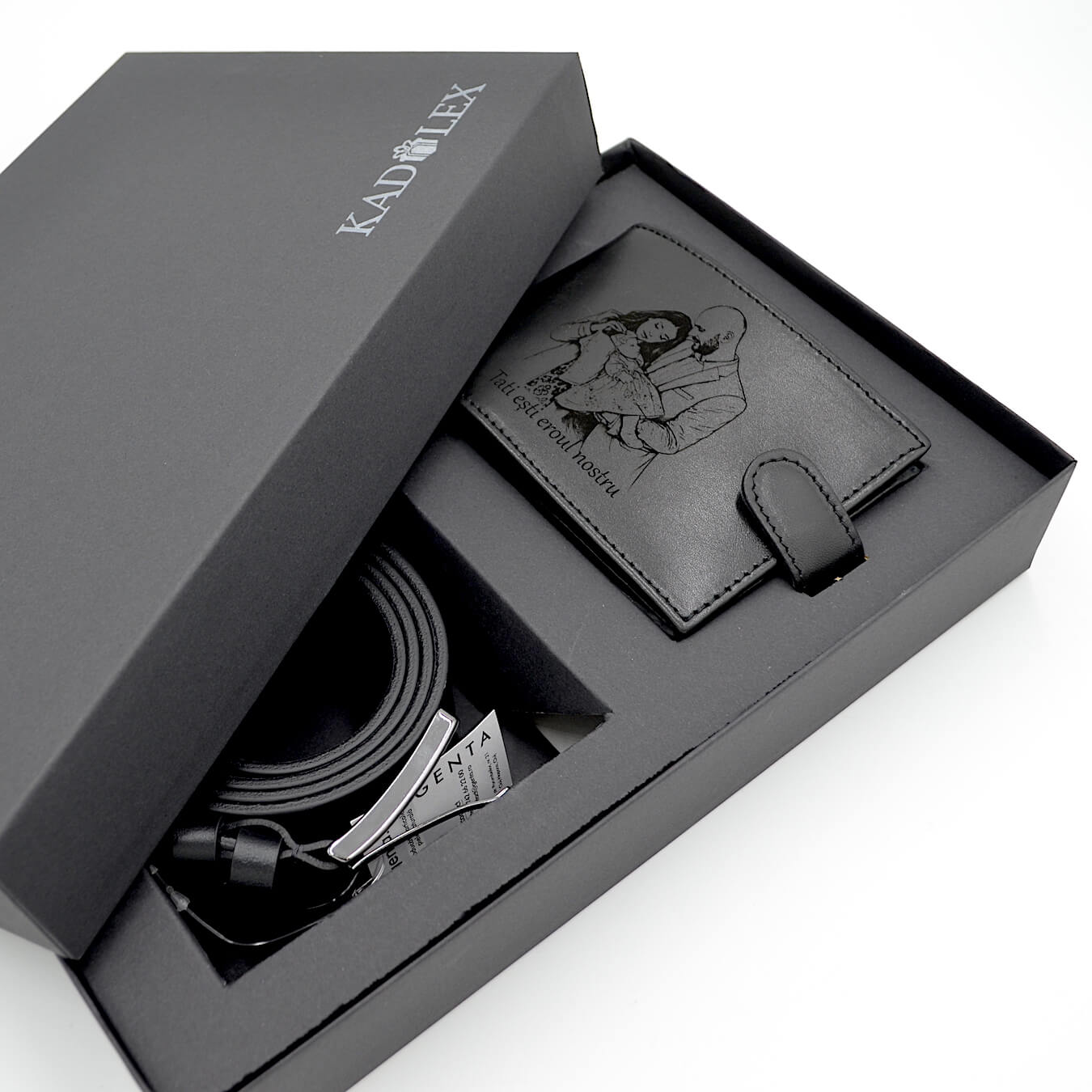 set cadou barbati portofel personalizat imagine si curea piele ambalaj personalizat.JPG1 set cadou barbati portofel personalizat imagine si curea piele ambalaj personalizat.JPG1