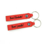 breloc piele rosu personalizat